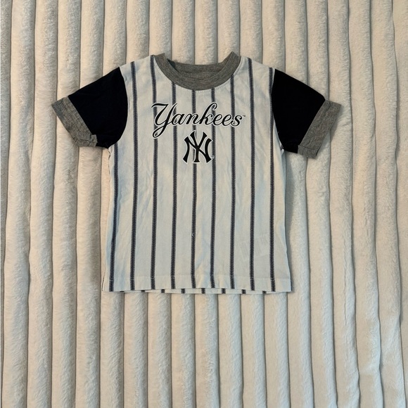 New York Yankees Two Piece Set 3T - Picture 3 of 5
